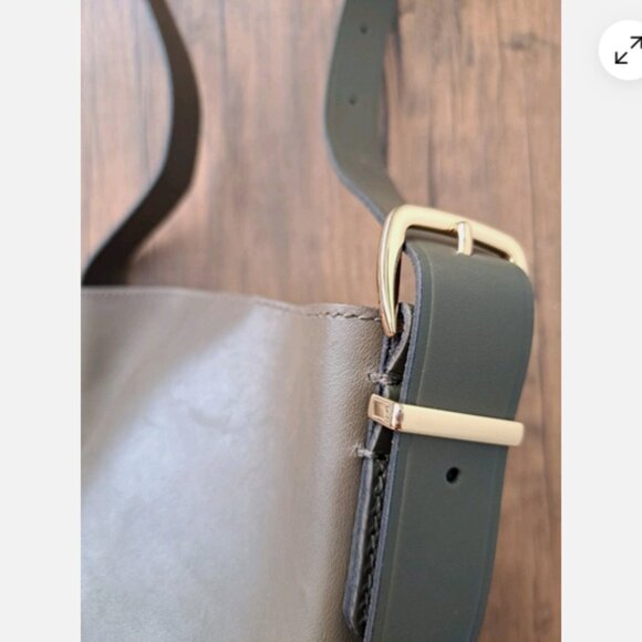 MADEWELL THE ESEENTIAL MINI LEATHER BAG CROSSBODY BUCKET OLIVE BROWN BAG - Picture 3 of 6